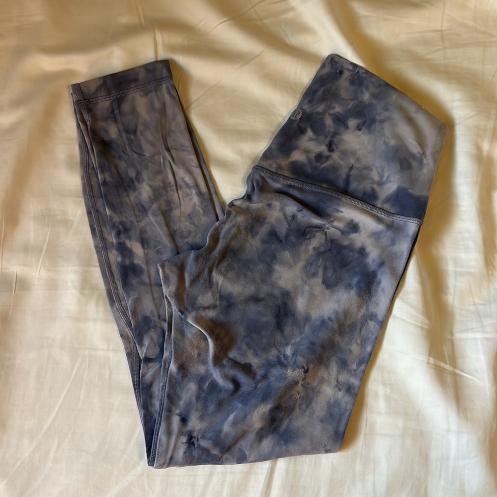 Tie dye lululemon align leggings in size 6